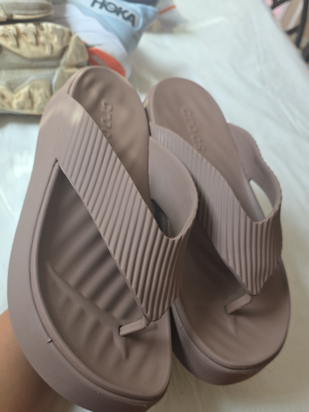 CROCS Women's Mauve Platform Flip Sandals